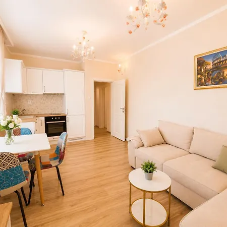 City Center Boutique Apartment - Walk Everywhere * 普罗夫迪夫